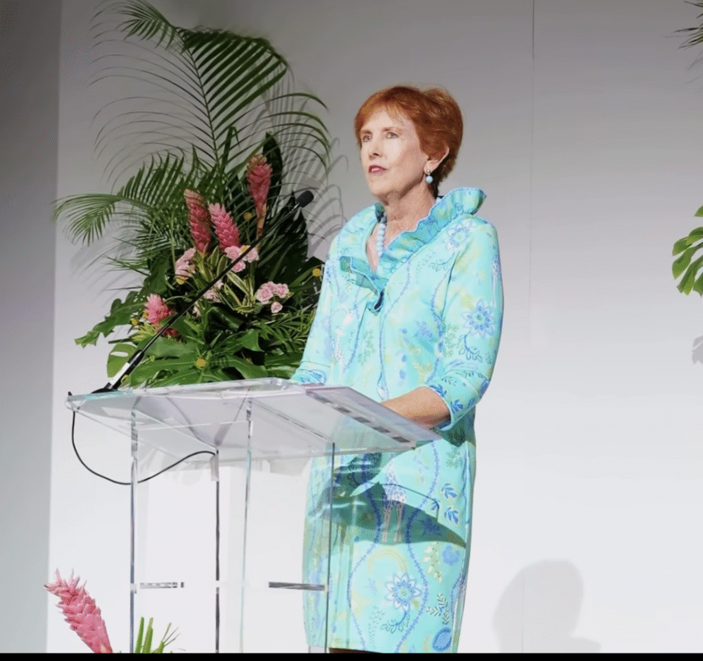 Group photo of attendees celebrating women volunteers at the Junior League of Boca Raton luncheon.